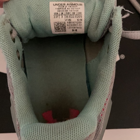 UNDER ARMOUR Charged Rogue girls 3.5 very used condition - Picture 13 of 14